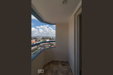 Apartamento para alugar com 72m², 3 quartos e 2 vagas Apartamento para alugar com 72m², 3 quartos e 2 vagasVaranda