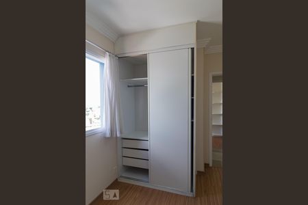 Apartamento para alugar com 72m², 3 quartos e 2 vagas Apartamento para alugar com 72m², 3 quartos e 2 vagasQuarto 2 detalhe