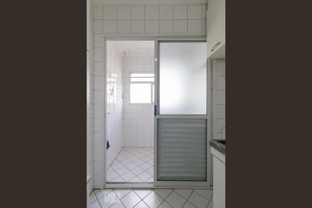 Apartamento para alugar com 72m², 3 quartos e 2 vagas Apartamento para alugar com 72m², 3 quartos e 2 vagasÁrea de serviço