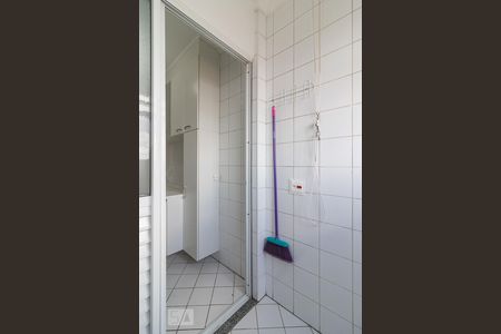 Apartamento para alugar com 72m², 3 quartos e 2 vagas Apartamento para alugar com 72m², 3 quartos e 2 vagasÁrea de serviço