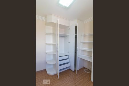 Apartamento para alugar com 72m², 3 quartos e 2 vagas Apartamento para alugar com 72m², 3 quartos e 2 vagasQuarto 2 detalhe