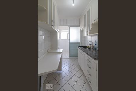Apartamento para alugar com 72m², 3 quartos e 2 vagas Apartamento para alugar com 72m², 3 quartos e 2 vagasCozinha