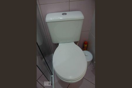 Casa à venda com 204m², 3 quartos e 6 vagasBanheiro da Suíte 1