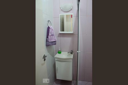 Casa à venda com 204m², 3 quartos e 6 vagasBanheiro da Suíte 1