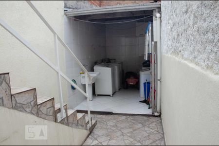 Casa à venda com 204m², 3 quartos e 6 vagasLavanderia