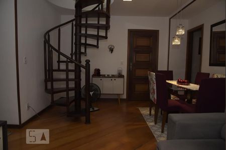 Apartamento à venda com 211m², 3 quartos e 2 vagasSala
