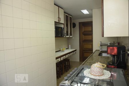 Apartamento à venda com 211m², 3 quartos e 2 vagasCozinha