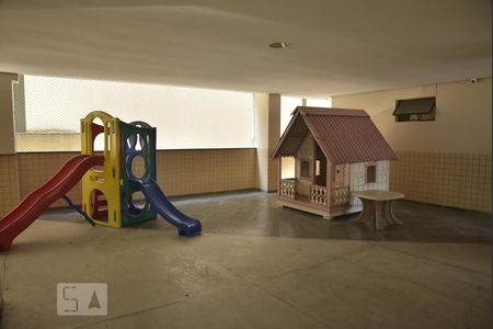 Apartamento à venda com 211m², 3 quartos e 2 vagasÁrea Comum - Playground