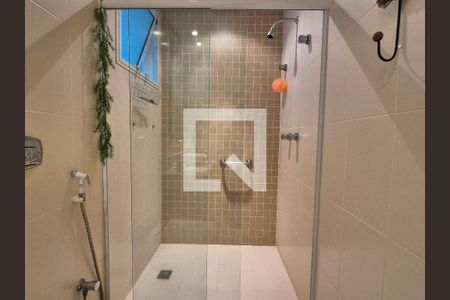 Apartamento à venda com 190m², 3 quartos e 2 vagasBanheiro social