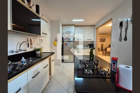 Apartamento à venda com 190m², 3 quartos e 2 vagasCozinha