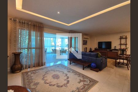 Apartamento à venda com 190m², 3 quartos e 2 vagasSala