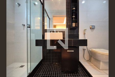 Apartamento à venda com 190m², 3 quartos e 2 vagasBanheiro da Suíte 2