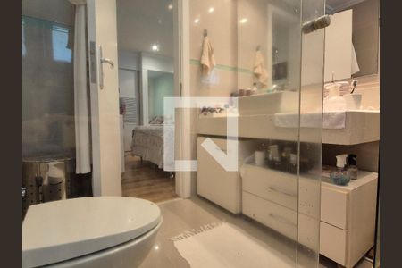 Apartamento à venda com 190m², 3 quartos e 2 vagasBanheiro da Suíte 1