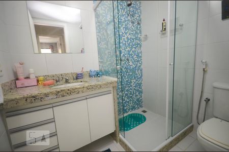 Apartamento à venda com 89m², 2 quartos e 1 vaga Apartamento à venda com 89m², 2 quartos e 1 vagaBanheiro