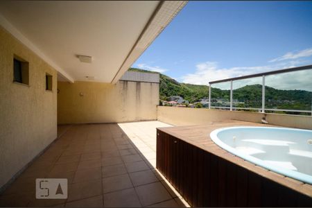 Apartamento à venda com 89m², 2 quartos e 1 vaga Apartamento à venda com 89m², 2 quartos e 1 vagaÁrea comum