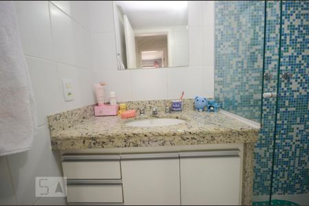 Apartamento à venda com 89m², 2 quartos e 1 vaga Apartamento à venda com 89m², 2 quartos e 1 vagaBanheiro