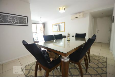Apartamento à venda com 89m², 2 quartos e 1 vaga Apartamento à venda com 89m², 2 quartos e 1 vagaSala