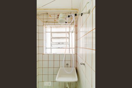 Apartamento à venda com 48m², 2 quartos e sem vagaBanheiro - Tanque / Varal de Roupas