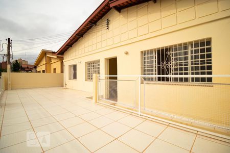 Casa à venda com 100m², 3 quartos e 2 vagasVaranda