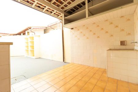 Casa à venda com 100m², 3 quartos e 2 vagasÁrea de Serviço