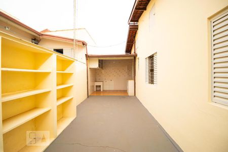 Casa à venda com 100m², 3 quartos e 2 vagasQuintal