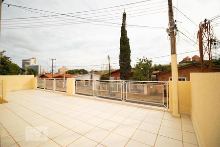 Casa à venda com 100m², 3 quartos e 2 vagasVaranda