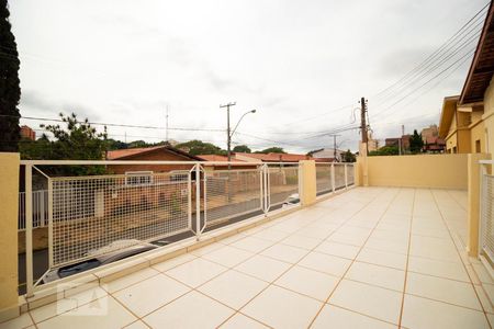 Casa à venda com 100m², 3 quartos e 2 vagasVaranda