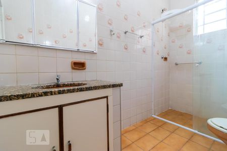 Casa à venda com 100m², 3 quartos e 2 vagasBanheiro