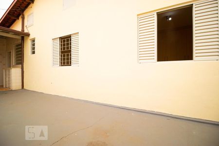 Casa à venda com 100m², 3 quartos e 2 vagasQuintal