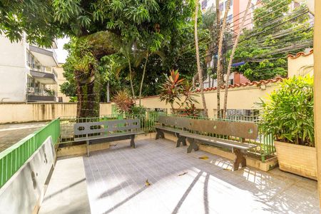 Apartamento à venda com 75m², 2 quartos e 1 vagaÁrea comum