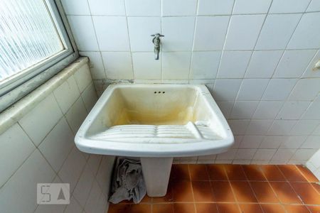 Apartamento à venda com 75m², 2 quartos e 1 vagaÁrea de Serviço