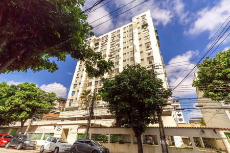 Apartamento à venda com 75m², 2 quartos e 1 vagaFachada