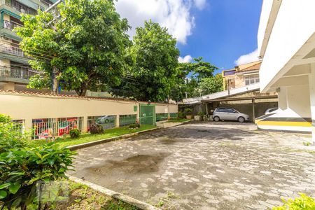 Apartamento à venda com 75m², 2 quartos e 1 vagaÁrea comum