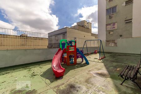 Apartamento à venda com 75m², 2 quartos e 1 vagaÁrea Comum - Playground