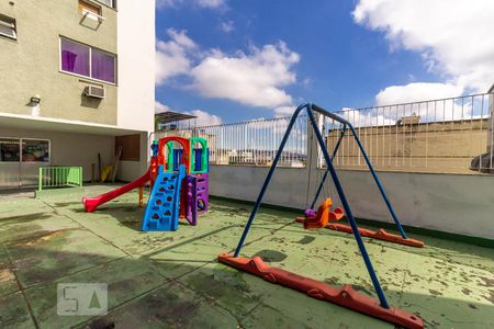 Apartamento à venda com 75m², 2 quartos e 1 vagaÁrea Comum - Playground