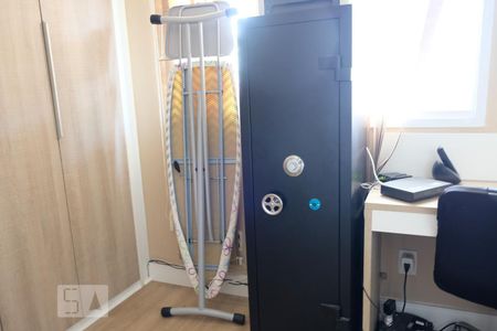 Apartamento à venda com 198m², 3 quartos e 2 vagasQuarto 3