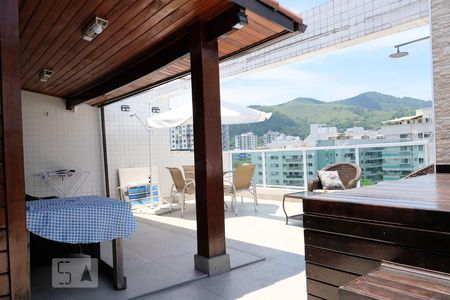 Apartamento à venda com 198m², 3 quartos e 2 vagasCobertura