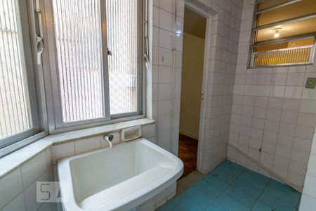 Apartamento à venda com 115m², 3 quartos e 1 vagaÁrea de Serviço