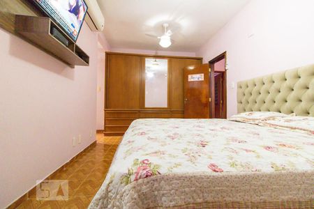 Casa à venda com 200m², 6 quartos e 4 vagasCasa Principal - Suíte 1