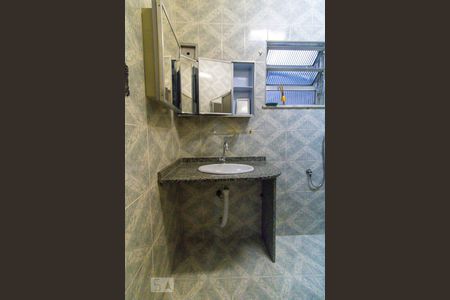 Casa à venda com 200m², 6 quartos e 4 vagasCasa Principal - Banheiro 2