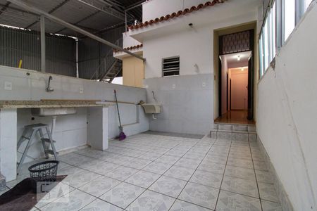 Casa à venda com 200m², 6 quartos e 4 vagas Área de Serviço do Terraço