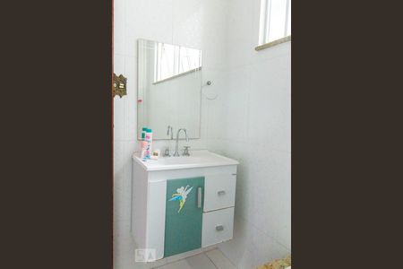 Casa à venda com 200m², 6 quartos e 4 vagasCasa Principal - Detalhe do Banheiro da Suíte 2