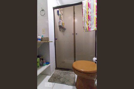 Casa à venda com 200m², 6 quartos e 4 vagasCasa Principal - Banheiro da Suíte 1