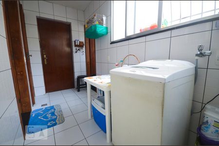 Apartamento à venda com 114m², 3 quartos e 1 vagaÁrea de Serviço