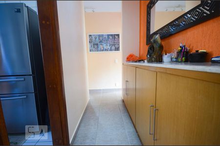 Corredor de apartamento à venda com 3 quartos, 114m² em Santa Rosa, Niterói