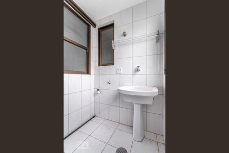 Apartamento para alugar com 80m², 3 quartos e 1 vagaÁrea de Serviço