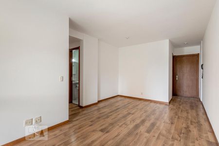 Sala de apartamento para alugar com 3 quartos, 80m² em Jardim Carvalho, Porto Alegre
