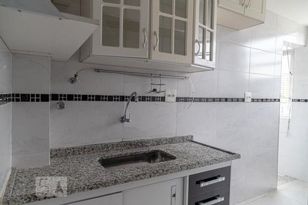 Cozinha de apartamento para alugar com 1 quarto, 45m² em Vila Buarque, São Paulo