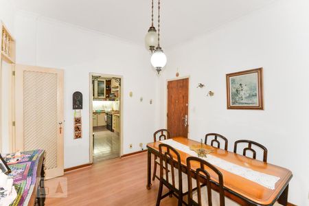Apartamento à venda com 130m², 2 quartos e 1 vagaSala de Jantar