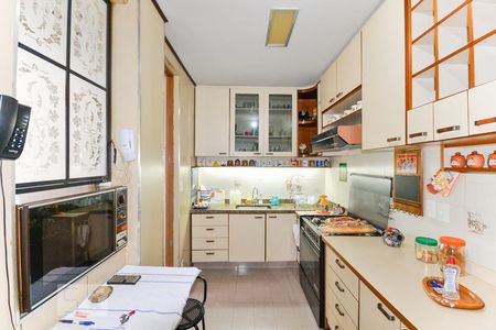 Apartamento à venda com 130m², 2 quartos e 1 vagaCozinha